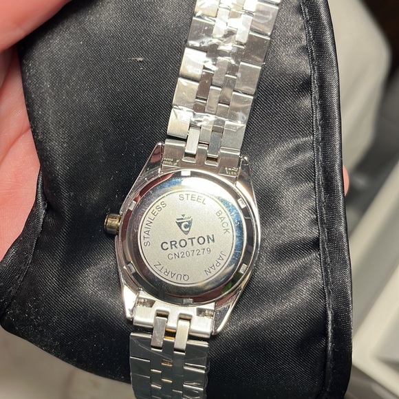 Croton Ladies "Pettillant" Two tone Day/Date Quartz Watch,Austrian Crystal Bezel - Picture 6 of 7